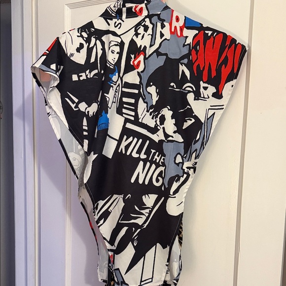 Graphic Button-Up Poncho - Picture 3 of 4